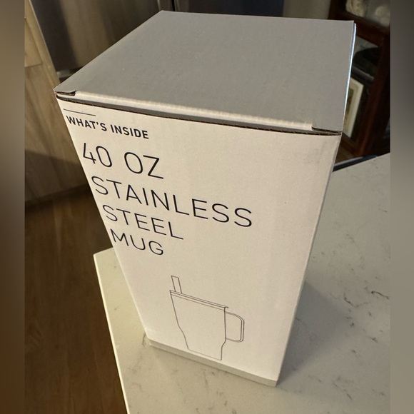 Taylor Swift x Capital One 1989 Taylor’s Version Cardholder Exclusive Travel Mug - Picture 4 of 5